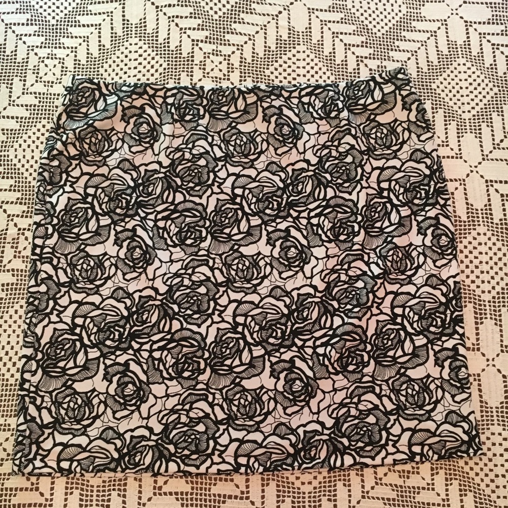 Jones Studio Black & White Plus Size Skirt
